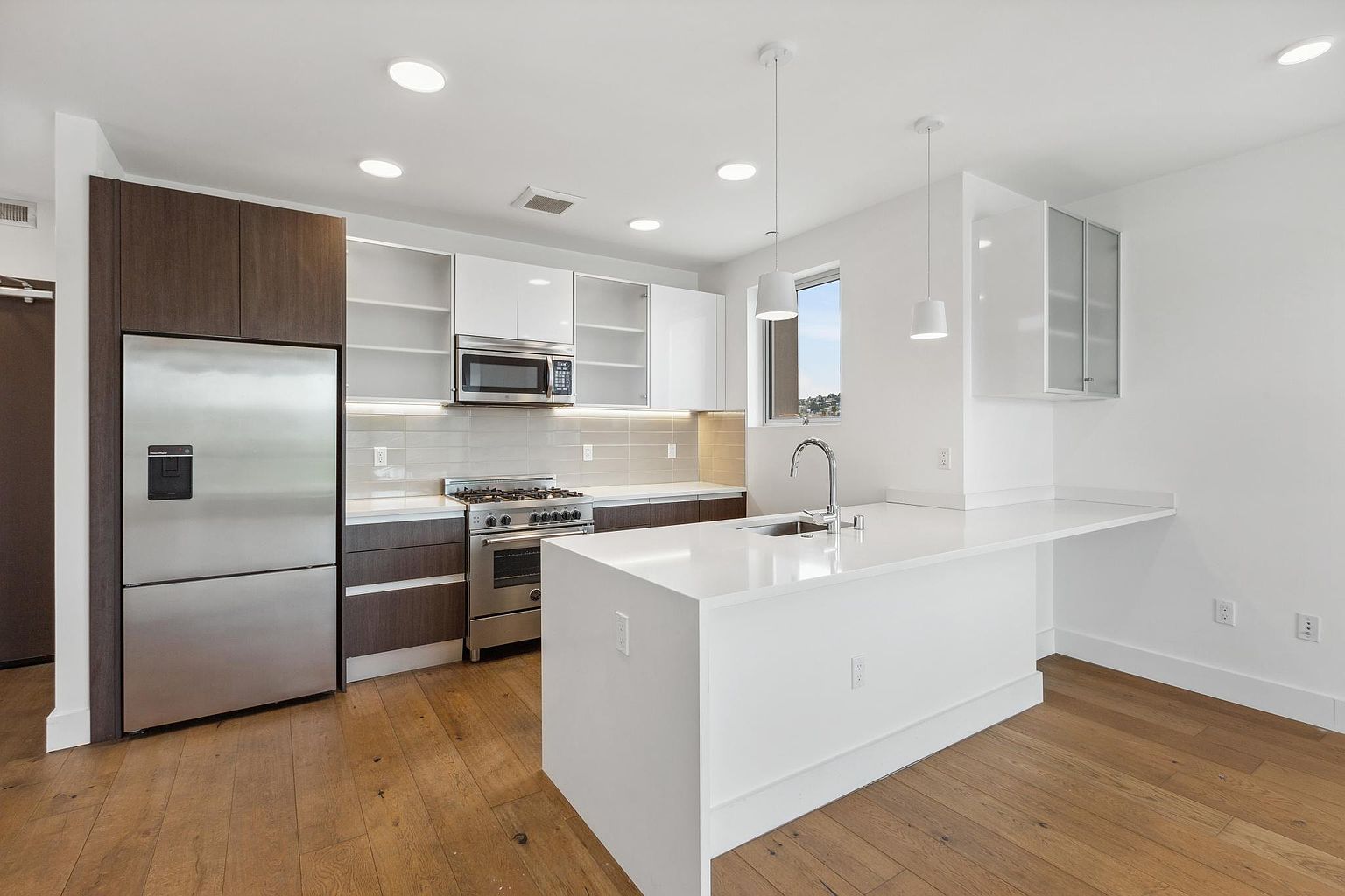 2BR/3BA Townhouse on 15th St · San Francisco photo 2