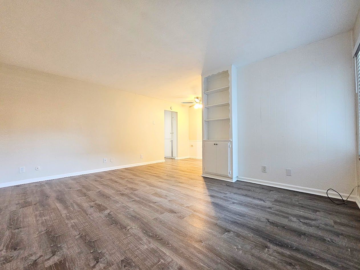 4919 Narragansett Ave photo 5