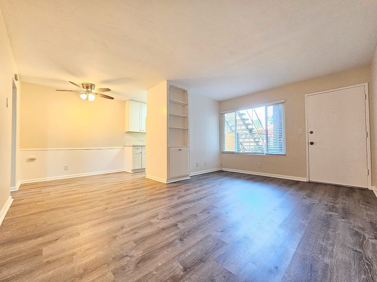 4919 Narragansett Ave photo 4