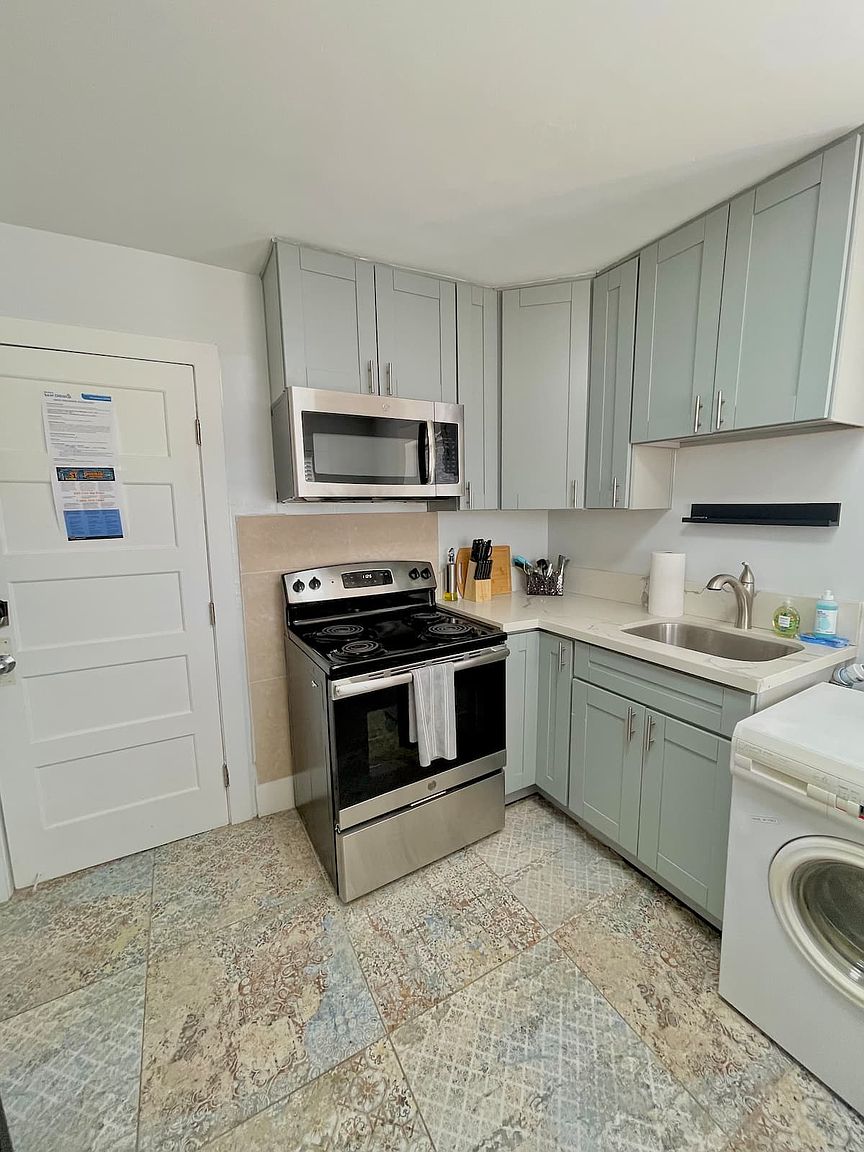 3906 Wabash Ave photo 4