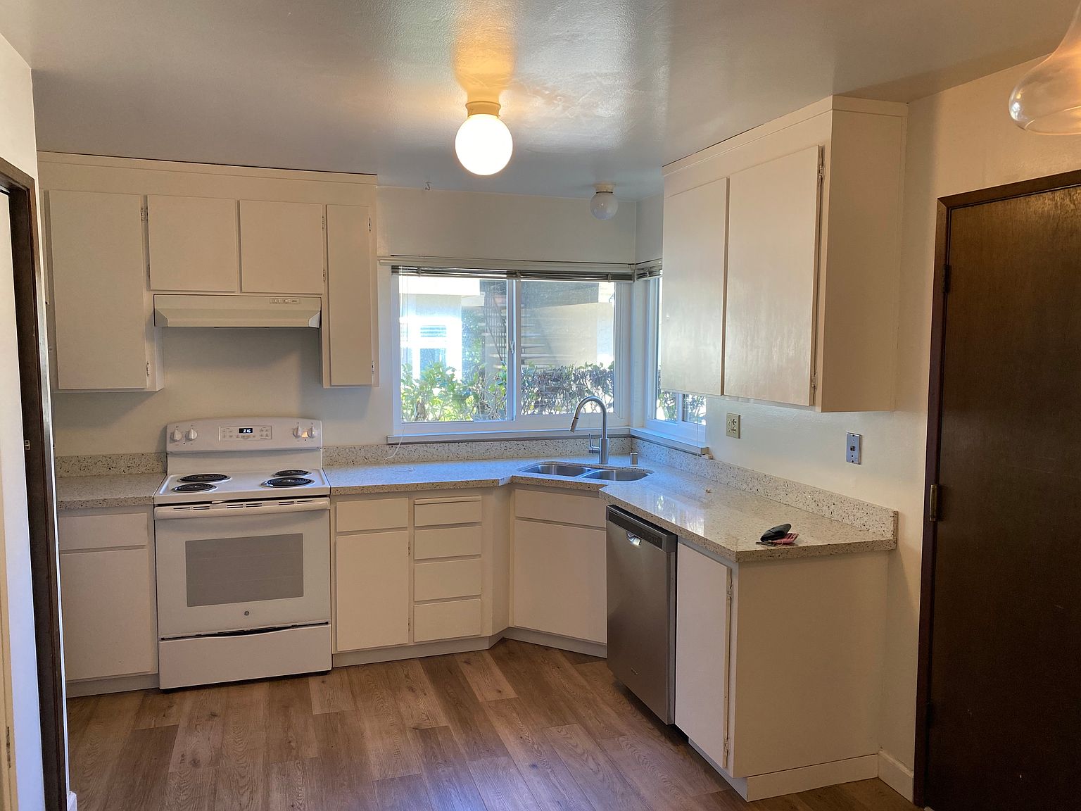 138 Clinton St photo 2