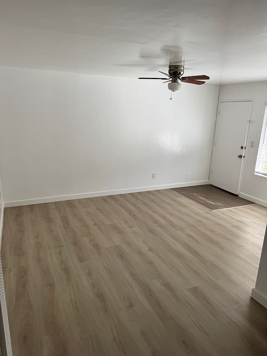 4138 Van Dyke Ave photo 5