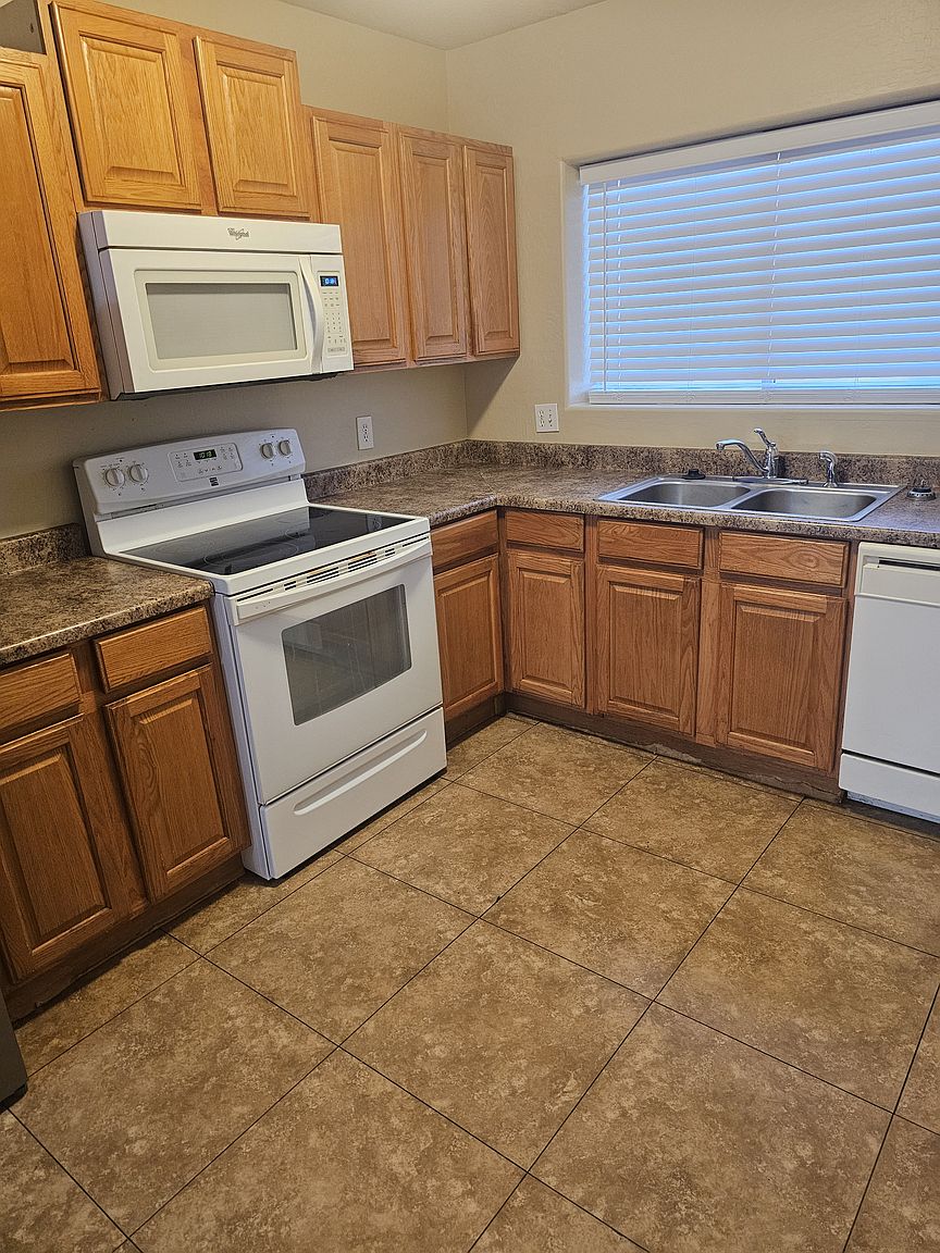 231 E Mohave St photo 3