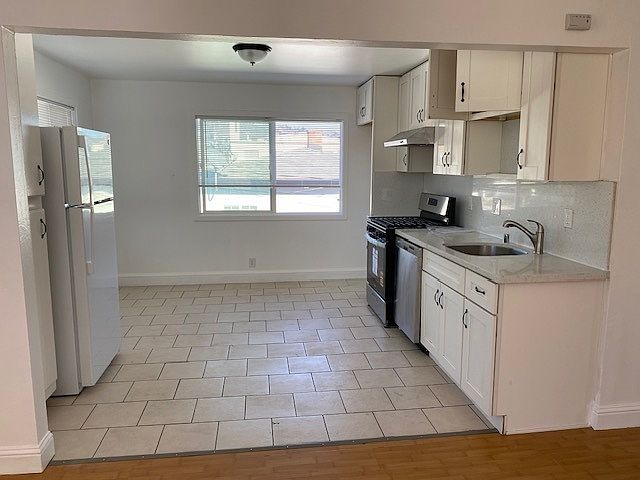 1132 69th Ave photo 4