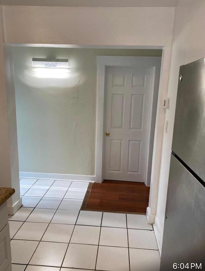 312 W Richmond Ave photo 4