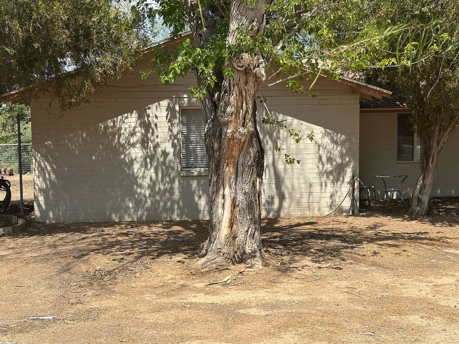 771 Weaver St photo 3