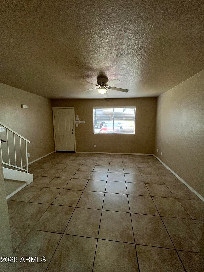 3011 E Cicero St photo 3