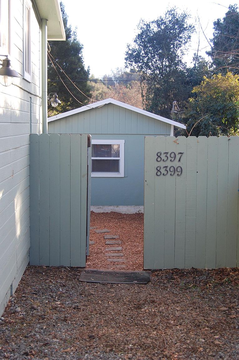 8397 Grape Ave photo 3