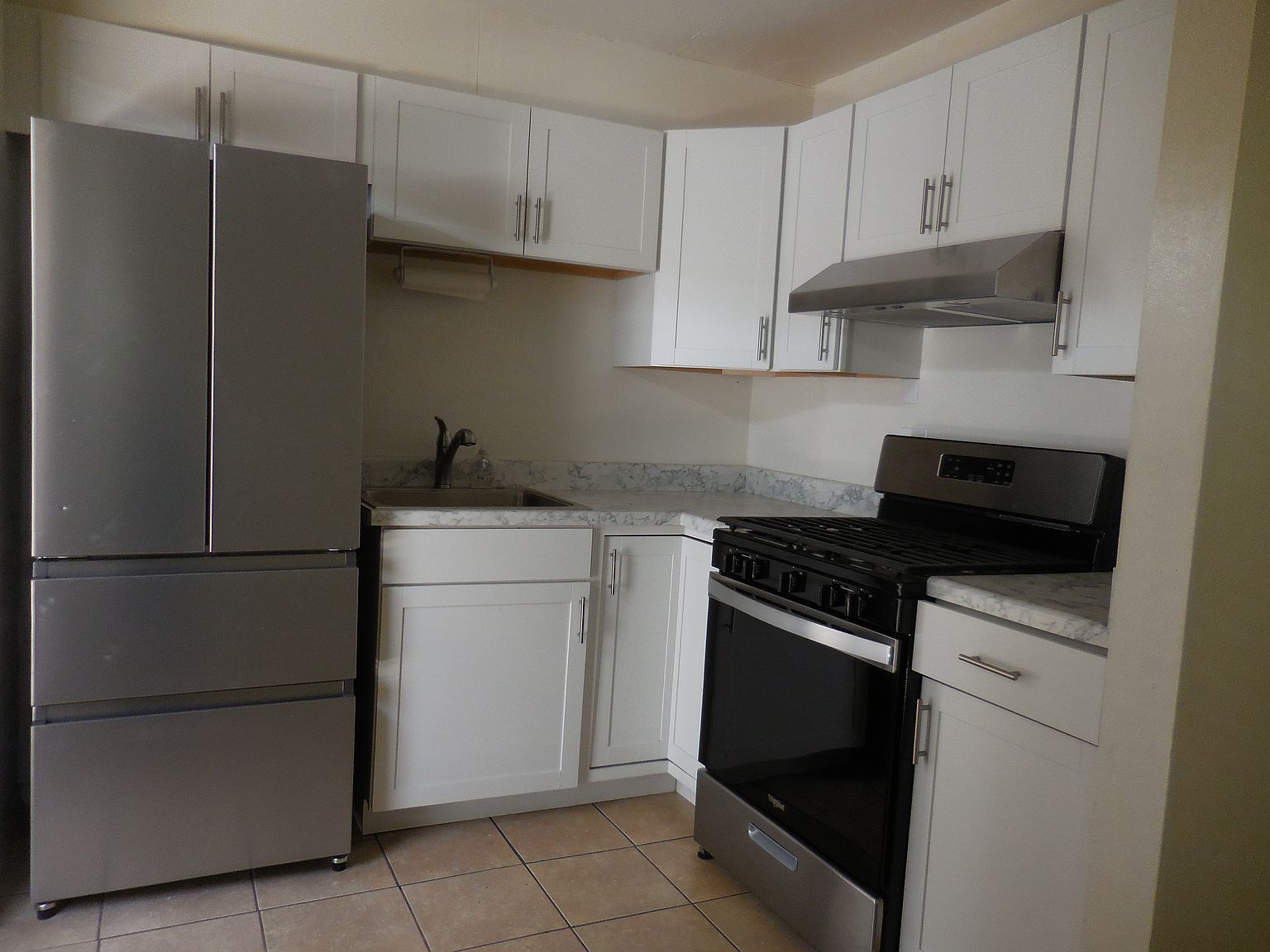 1212 E Spence Ave photo 4