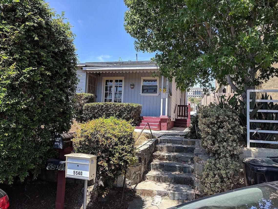 5538 Riley St photo 2