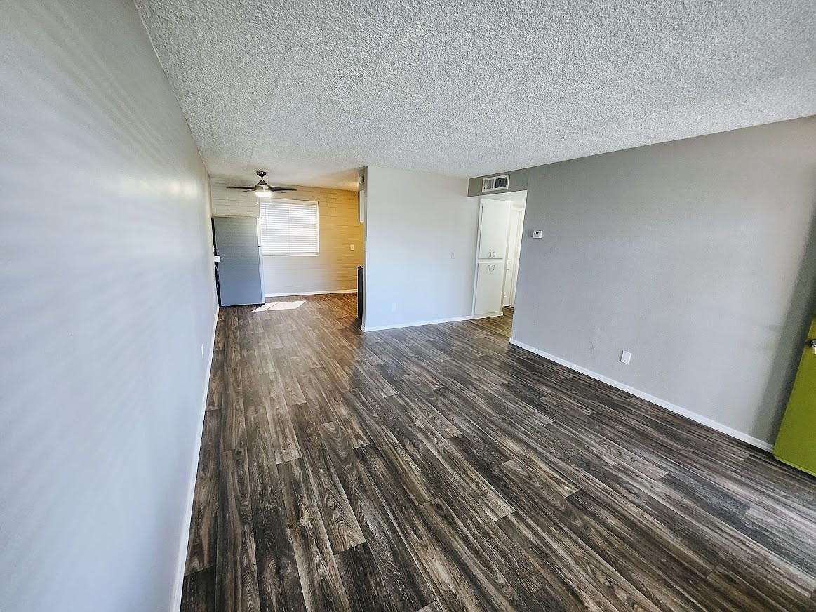 Silver Oaks Apartments photo 5