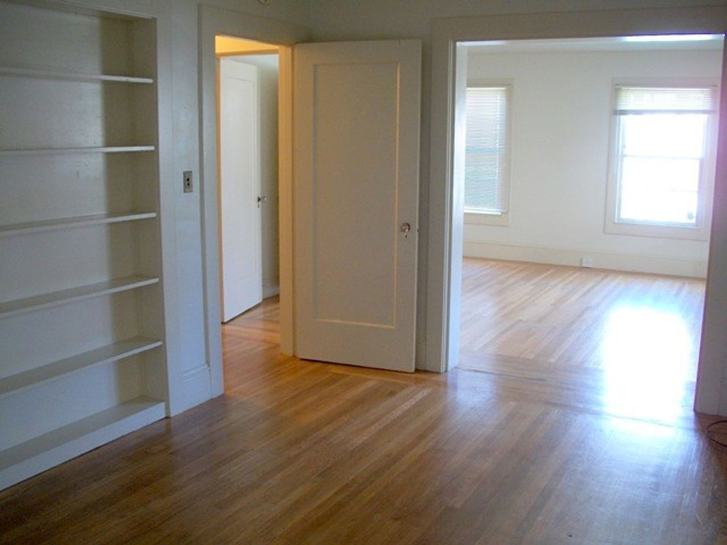 Upper Floor Studio! Near Campus, Telegraph Ave. And Public Transportation photo 2