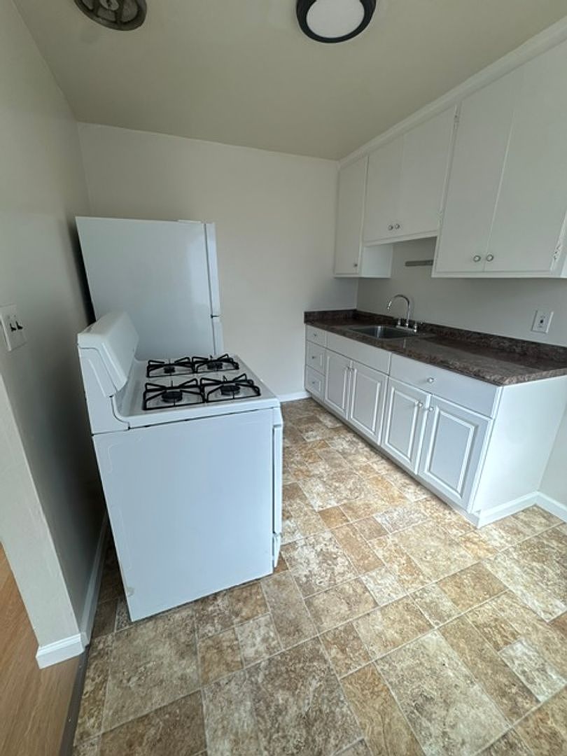 1437 Ward St unit 1437-C photo 5