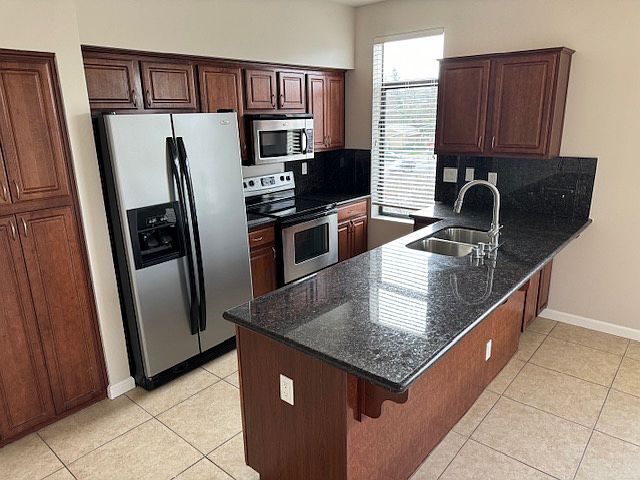 755 Farmers Ln photo 5