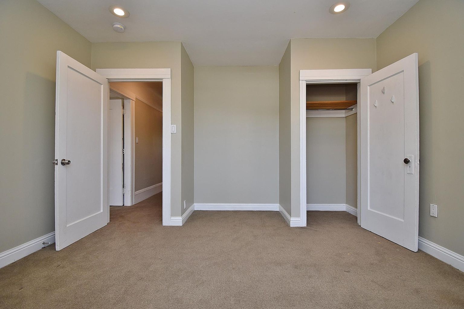 2214 Ashby Ave photo 3