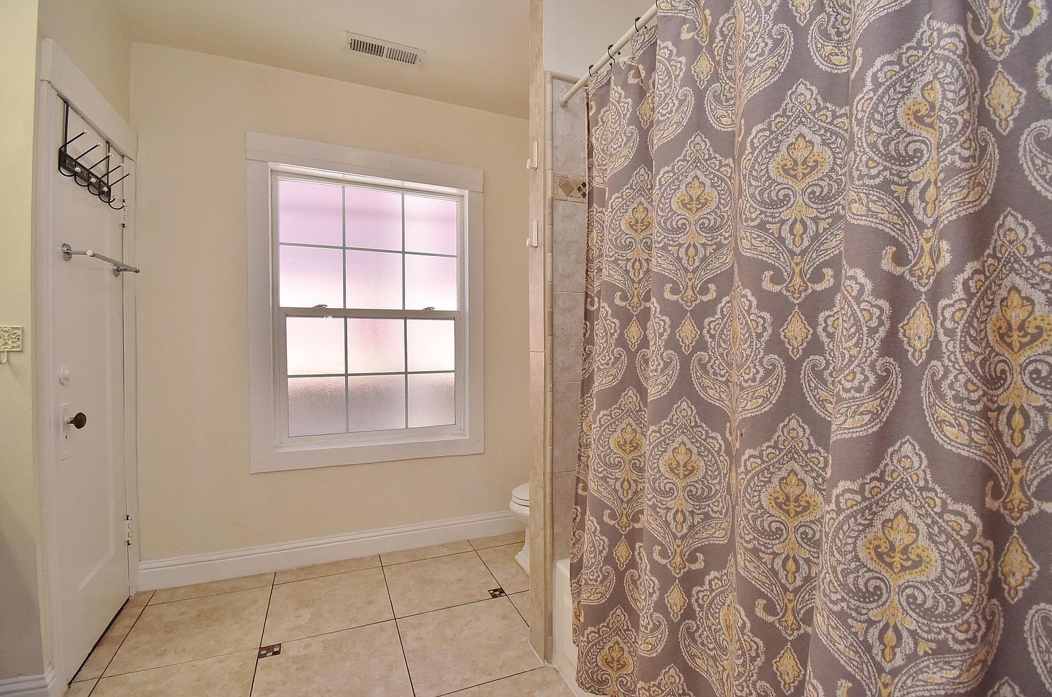 2214 Ashby Ave photo 2