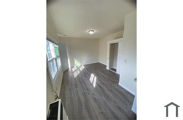 1055 72nd Ave photo 4