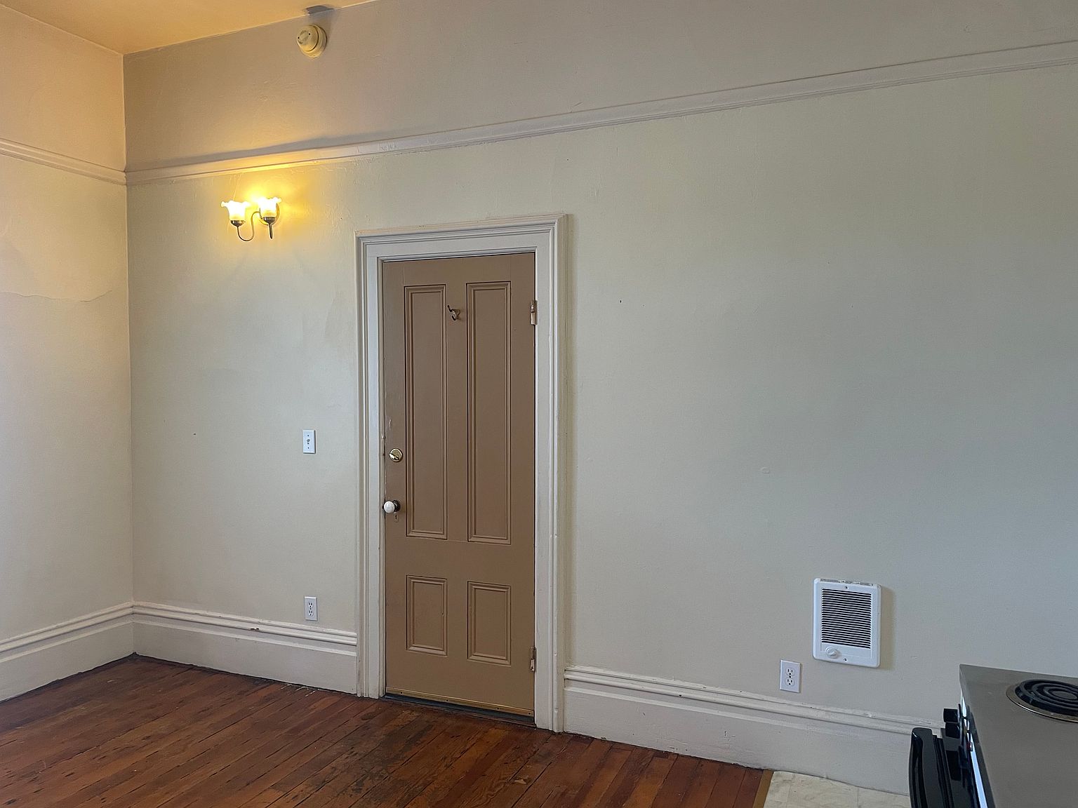 551 West Grand Avenue, Oakland, CA 94612 photo 3