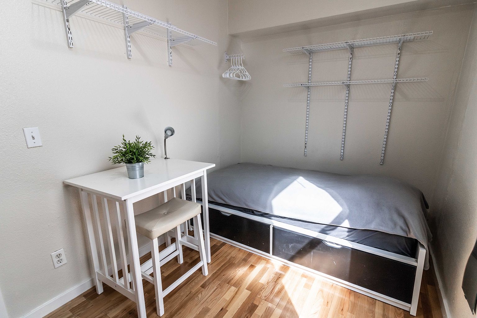 UrbaNests | 221 7th St Residences photo 2