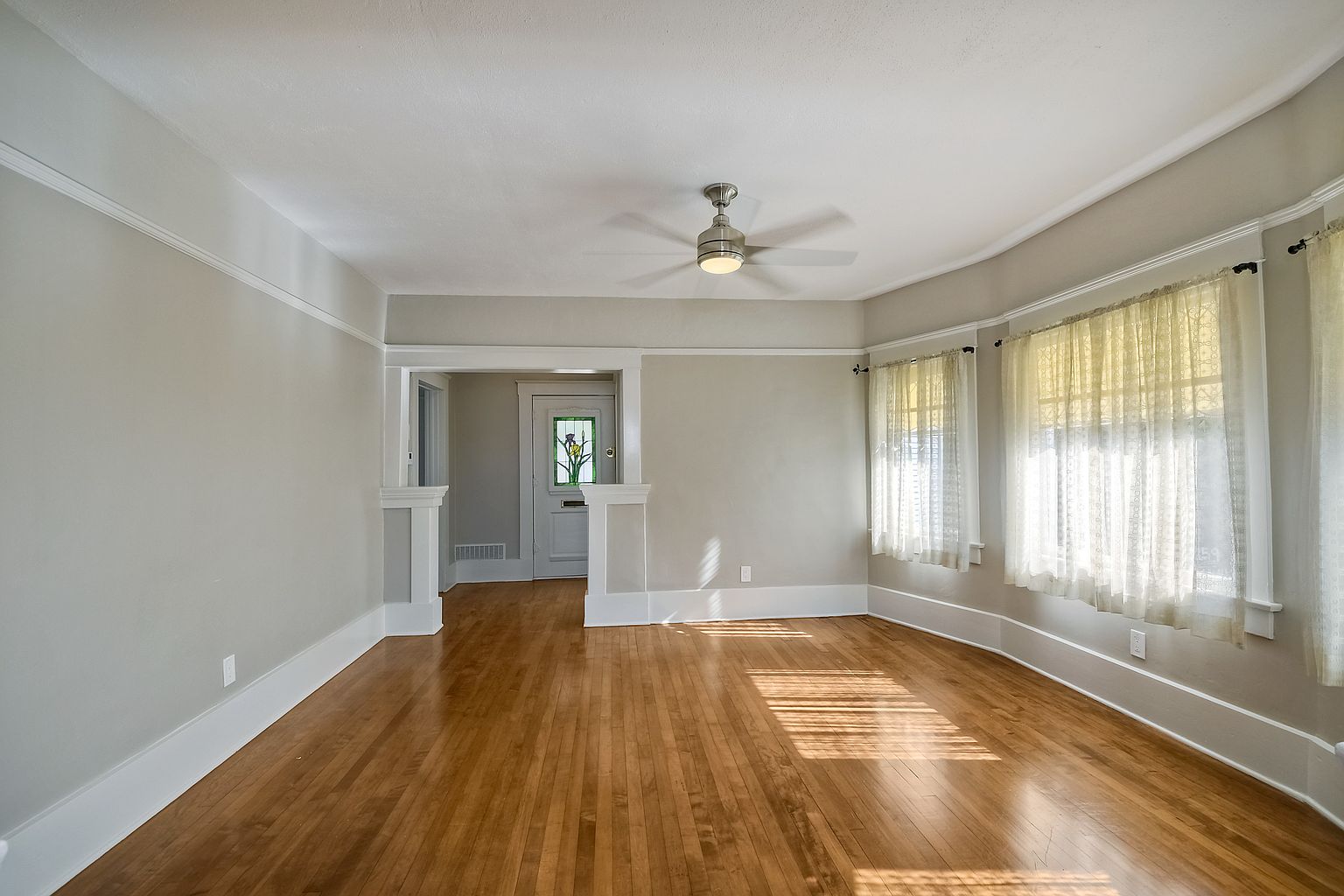 6857 Mohawk St photo 3
