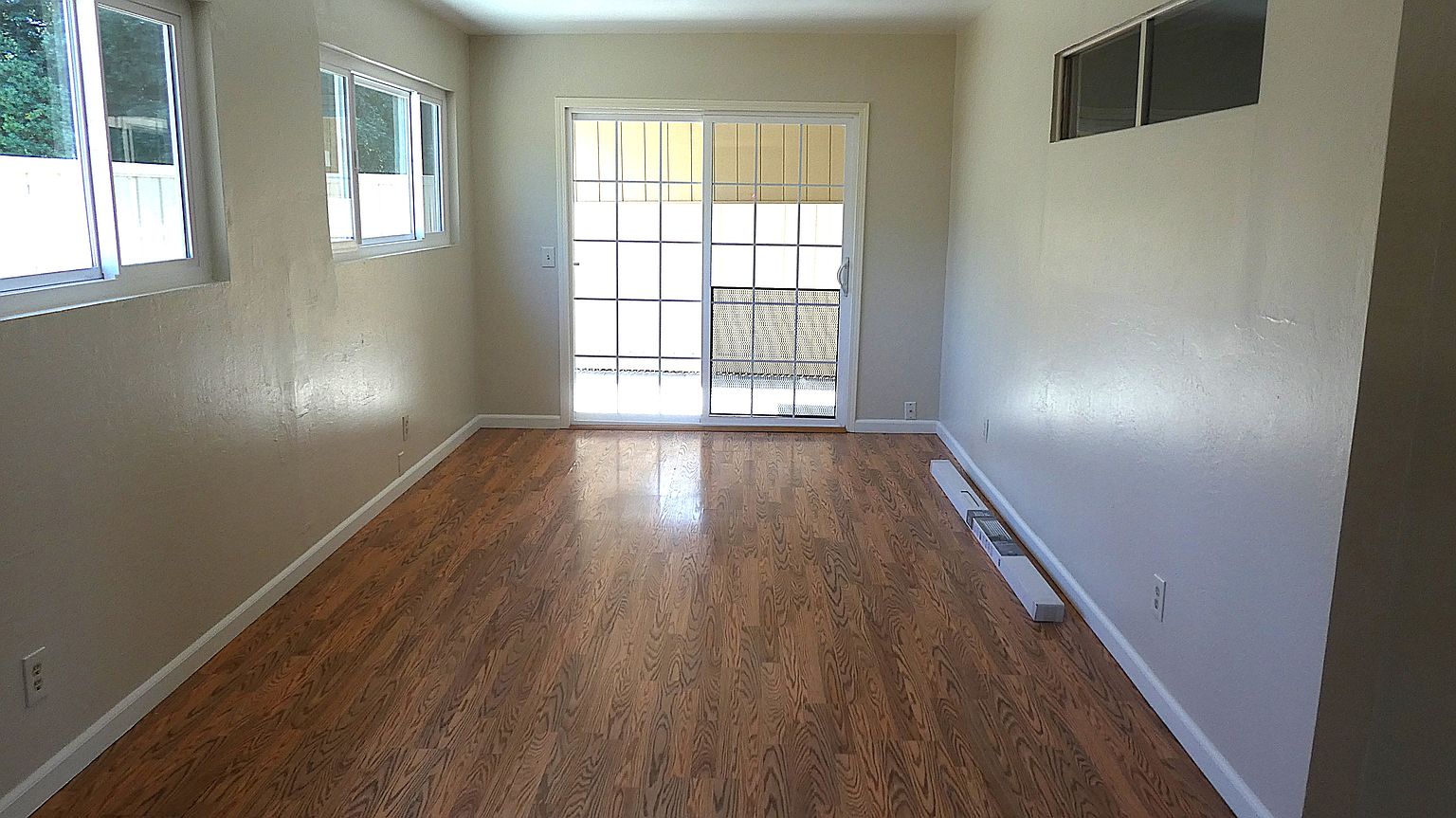 615 Poplar Ave photo 4