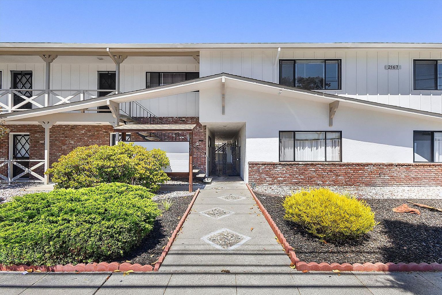 2167 Otis Drive - LU photo 2