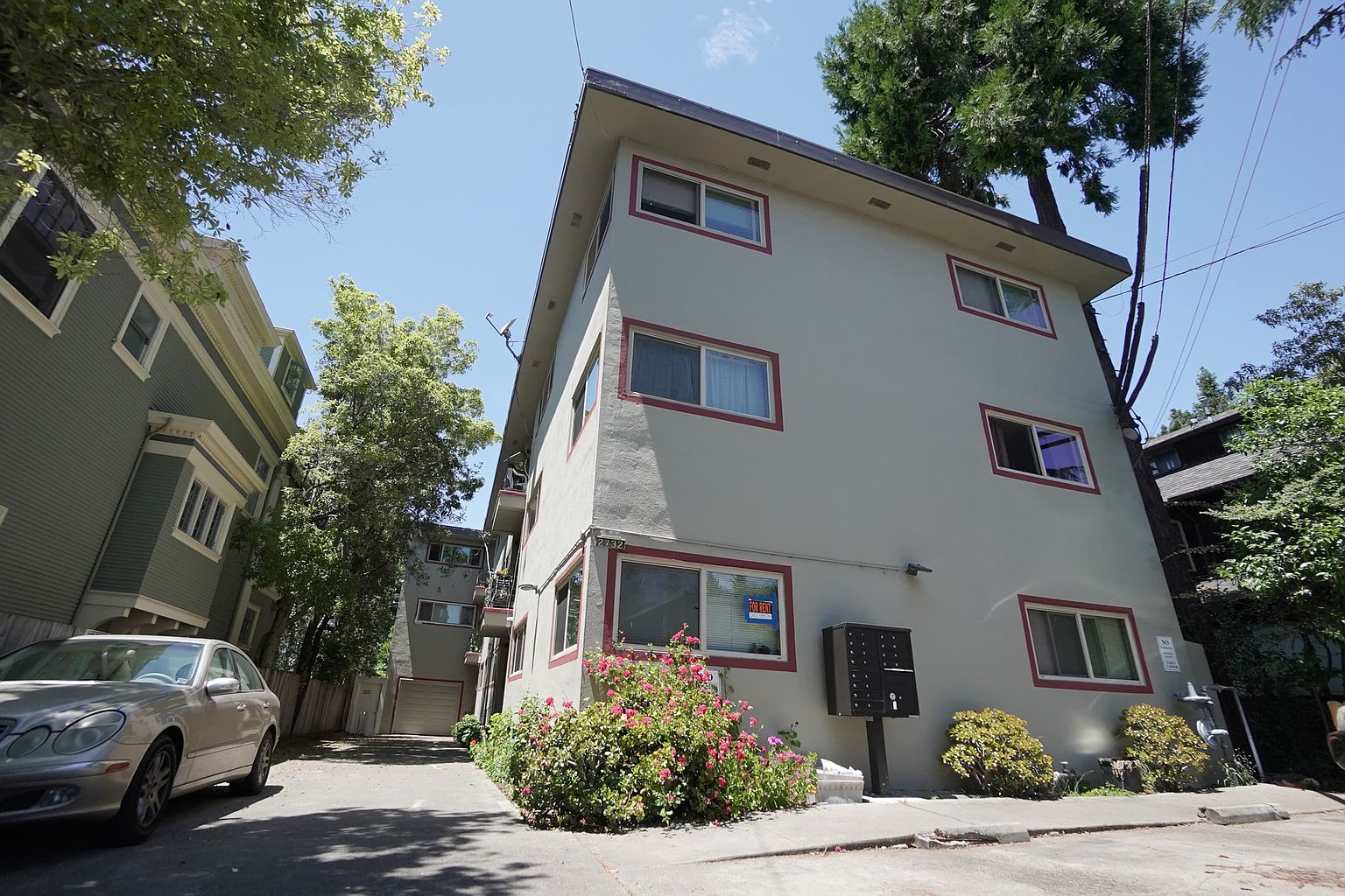 2732 Benvenue Ave. photo 5