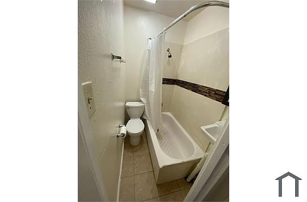 1055 72nd Ave photo 5