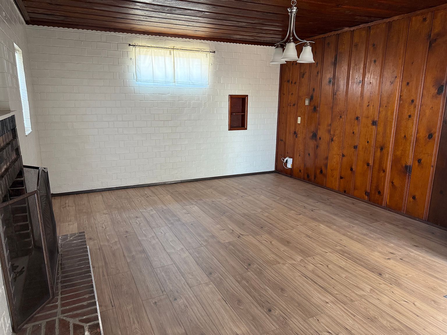 21265 Mission Blvd photo 4