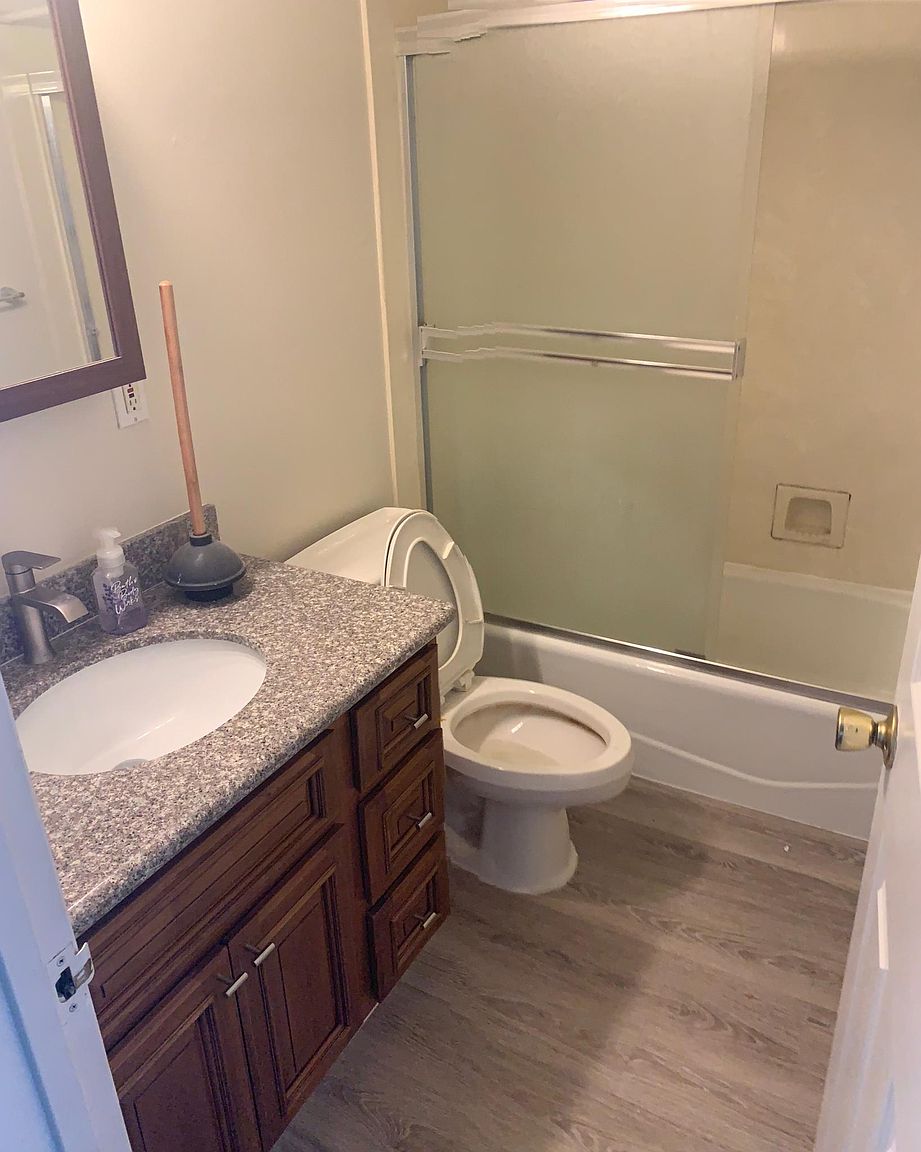 1421 Gordon St photo 3