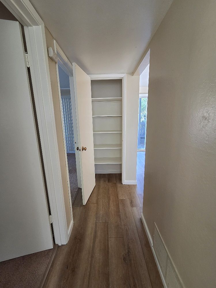 2BR/1BA Single Family House on Middlefield Road · Palo Alto photo 5