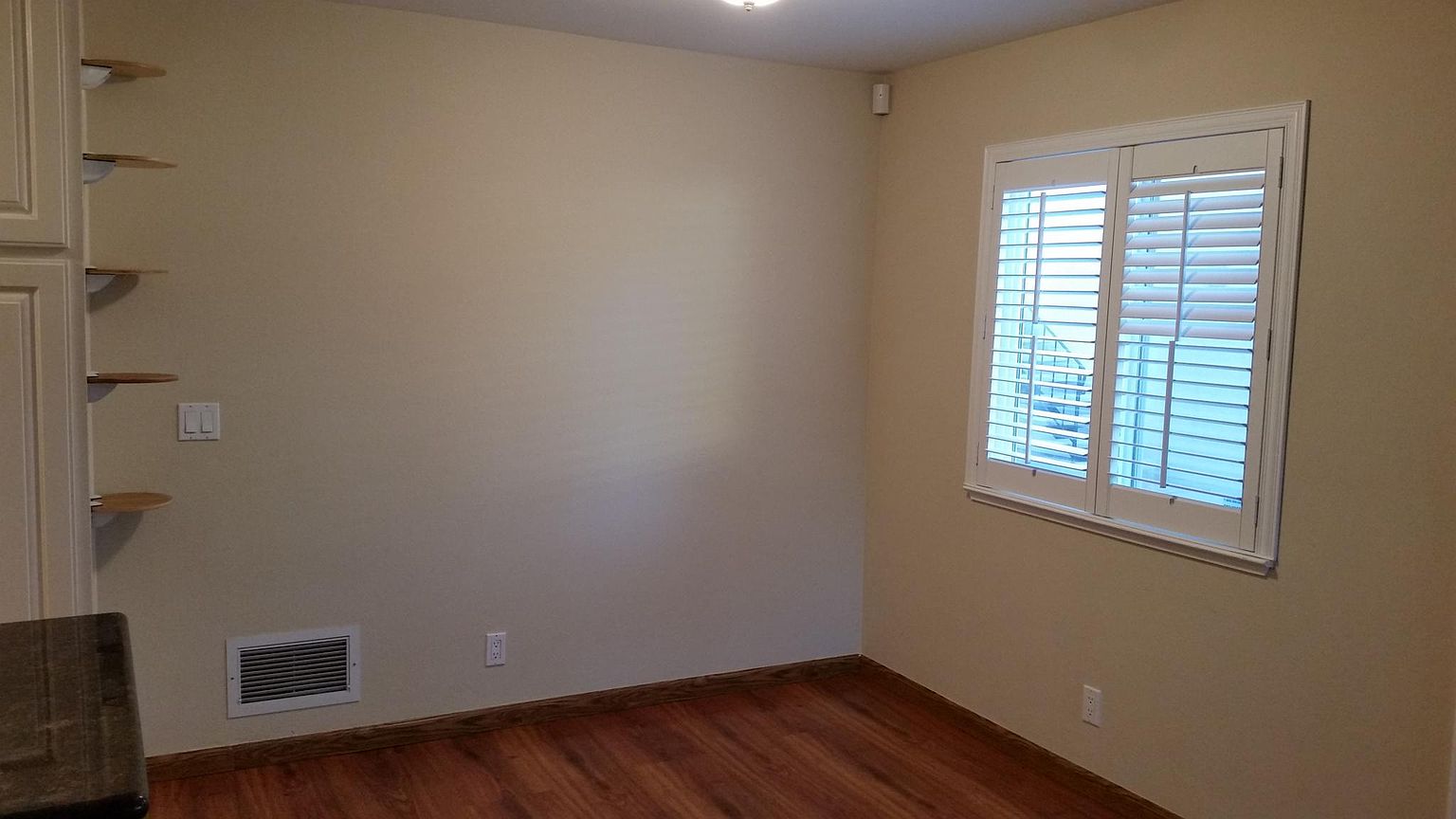 2323 Samaritan Dr photo 2
