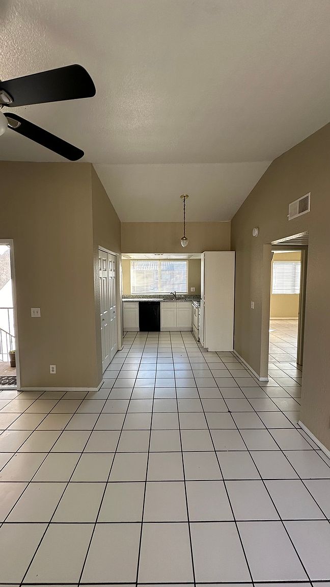 1554 W Sahuaro Dr APT 3 photo 3