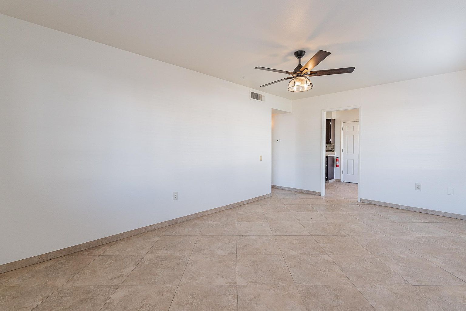 737 E Palo Verde Dr photo 3