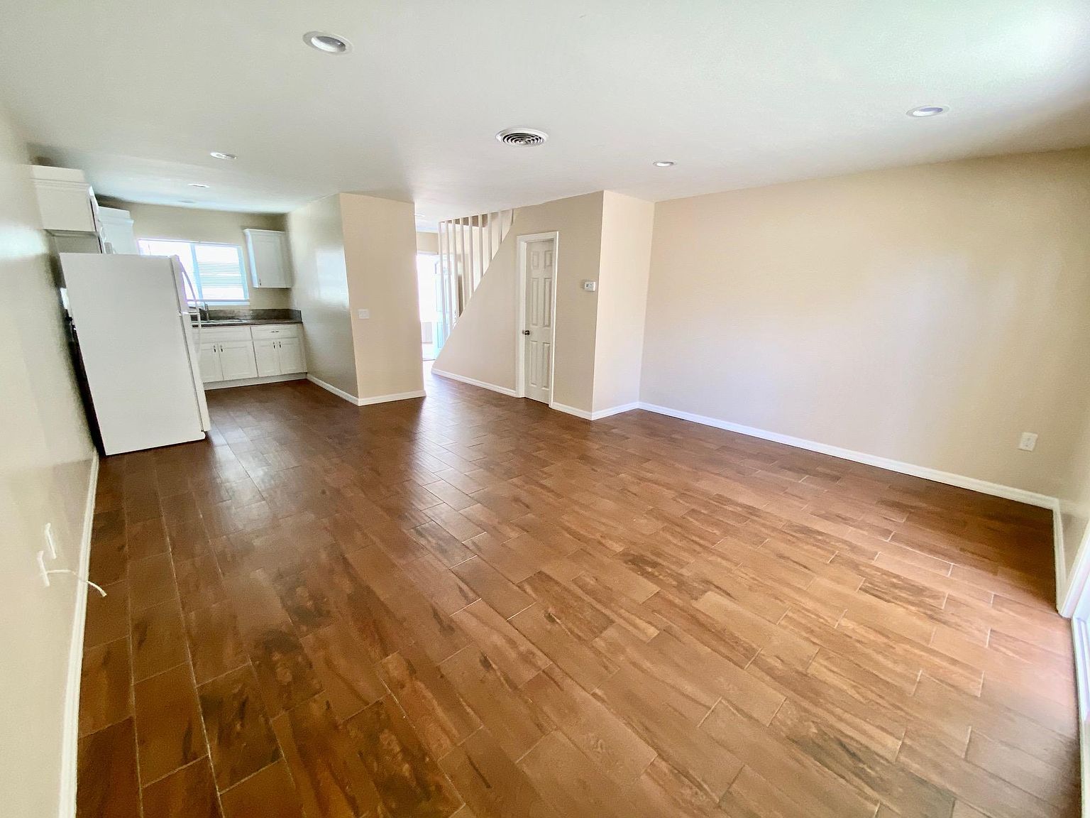 422 Grand Ave photo 2