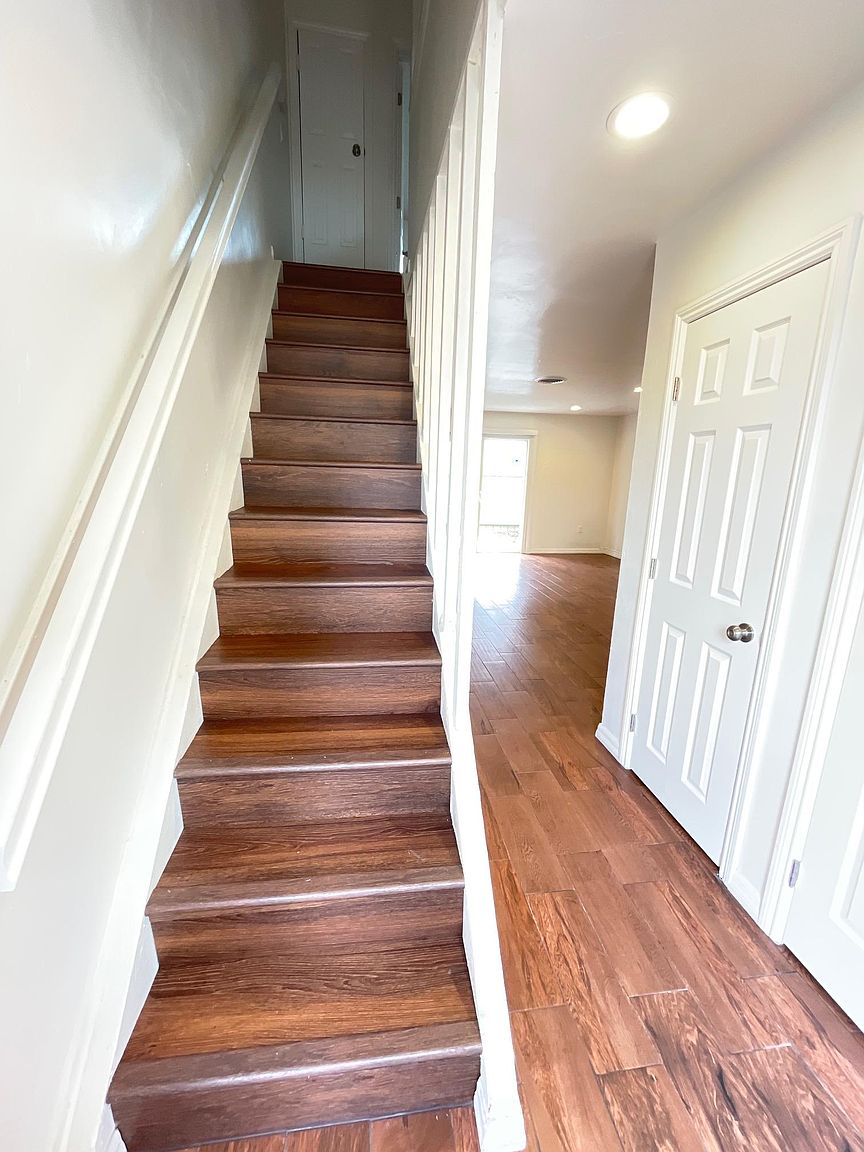 422 Grand Ave photo 5