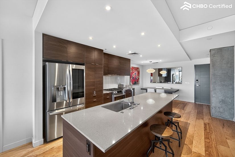 Rates Vary: photo 2