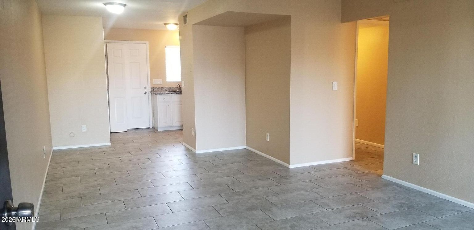735 E Dana Ave APT 101 photo 2