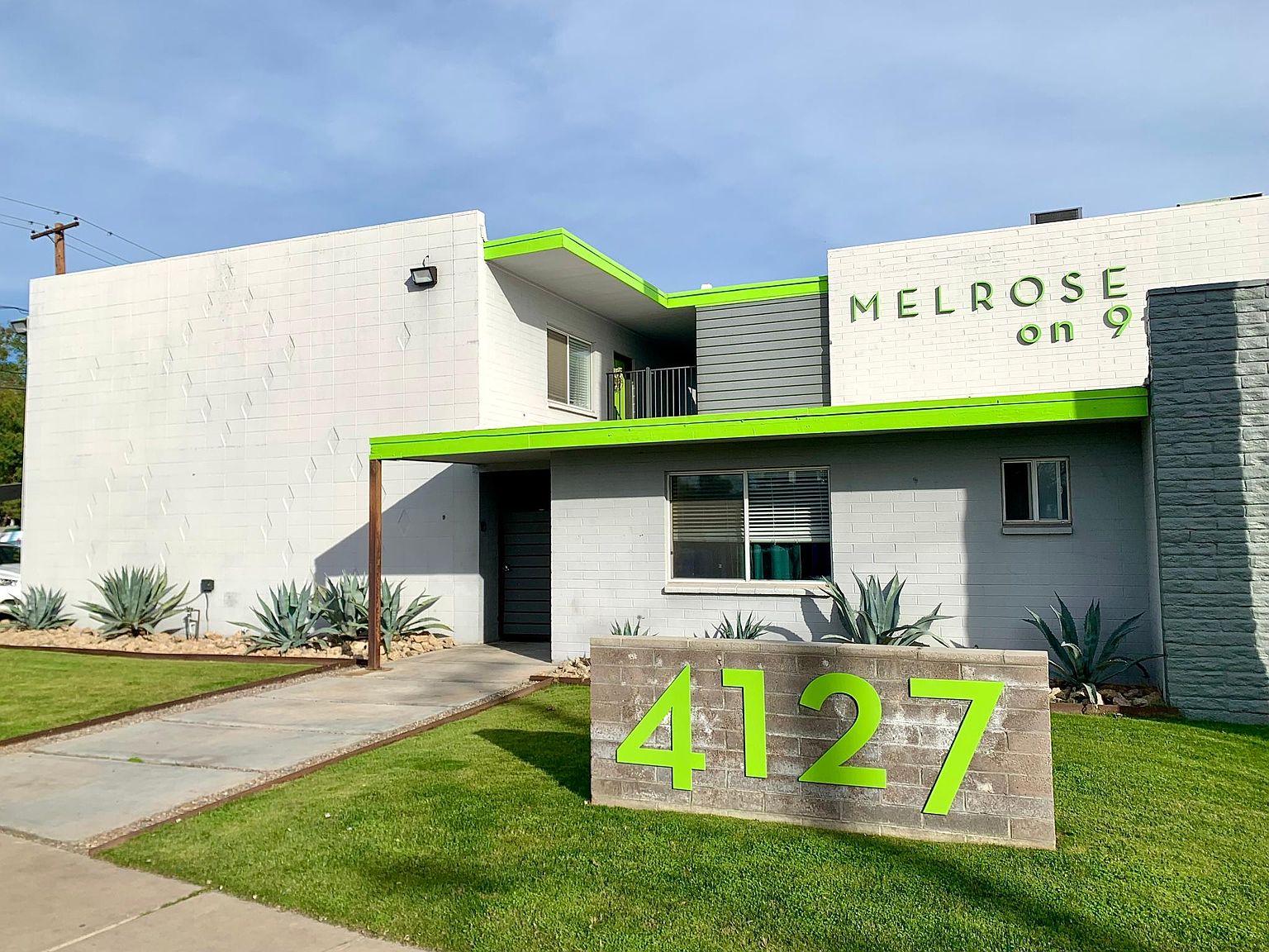 9 Melrose photo 5