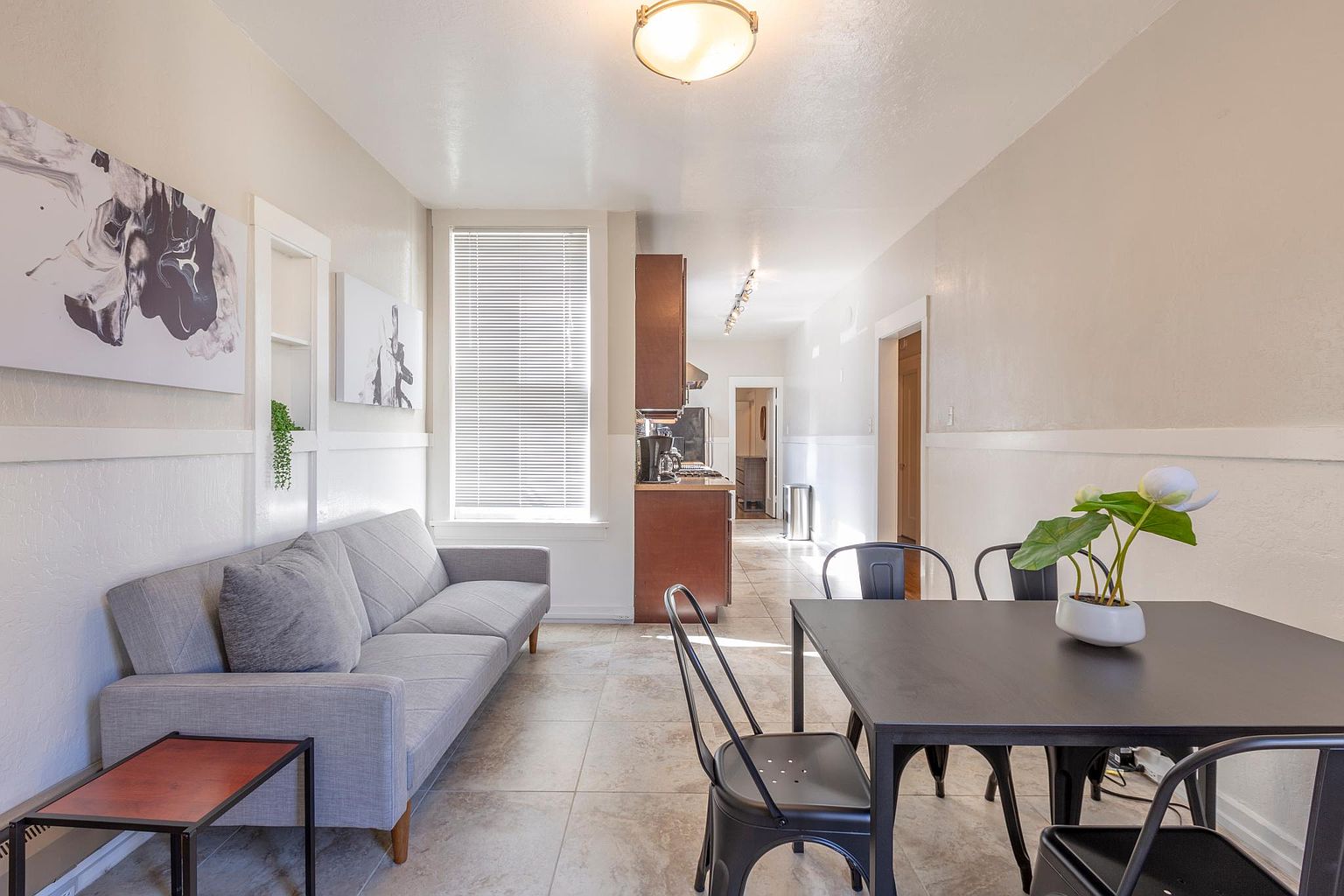 653 Minna St photo 2