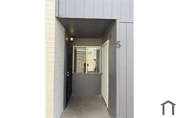 West Hill Apartments photo 4