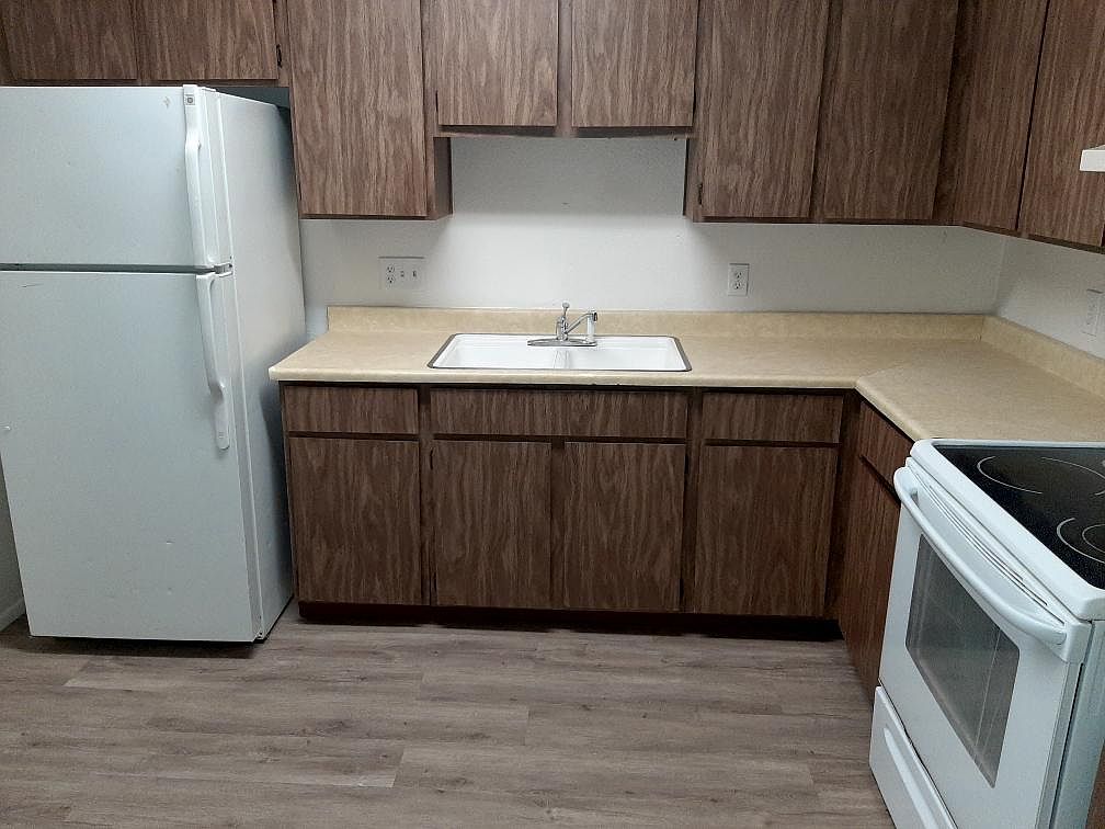 2242 W Morten Ave APT 6 photo 3