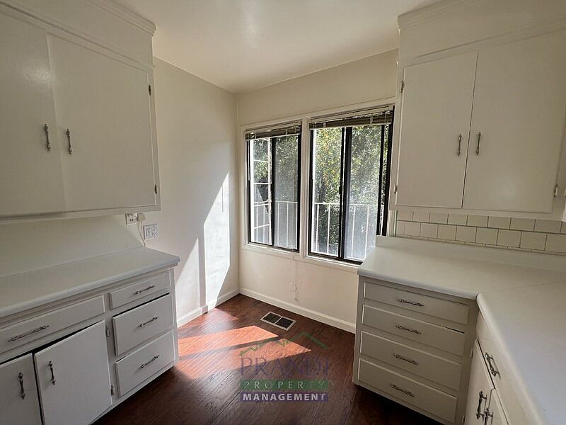 20 Gardner St photo 5