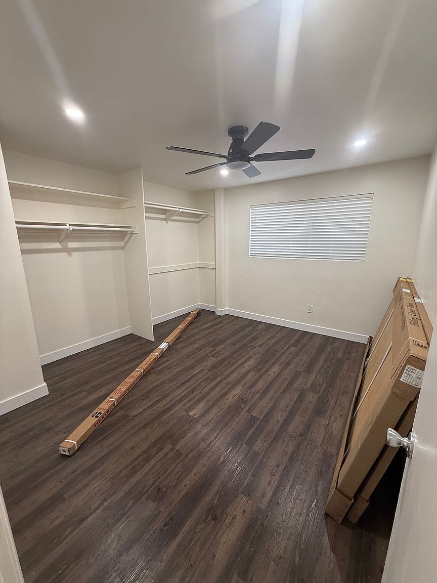 4674 Wilson Ave photo 3