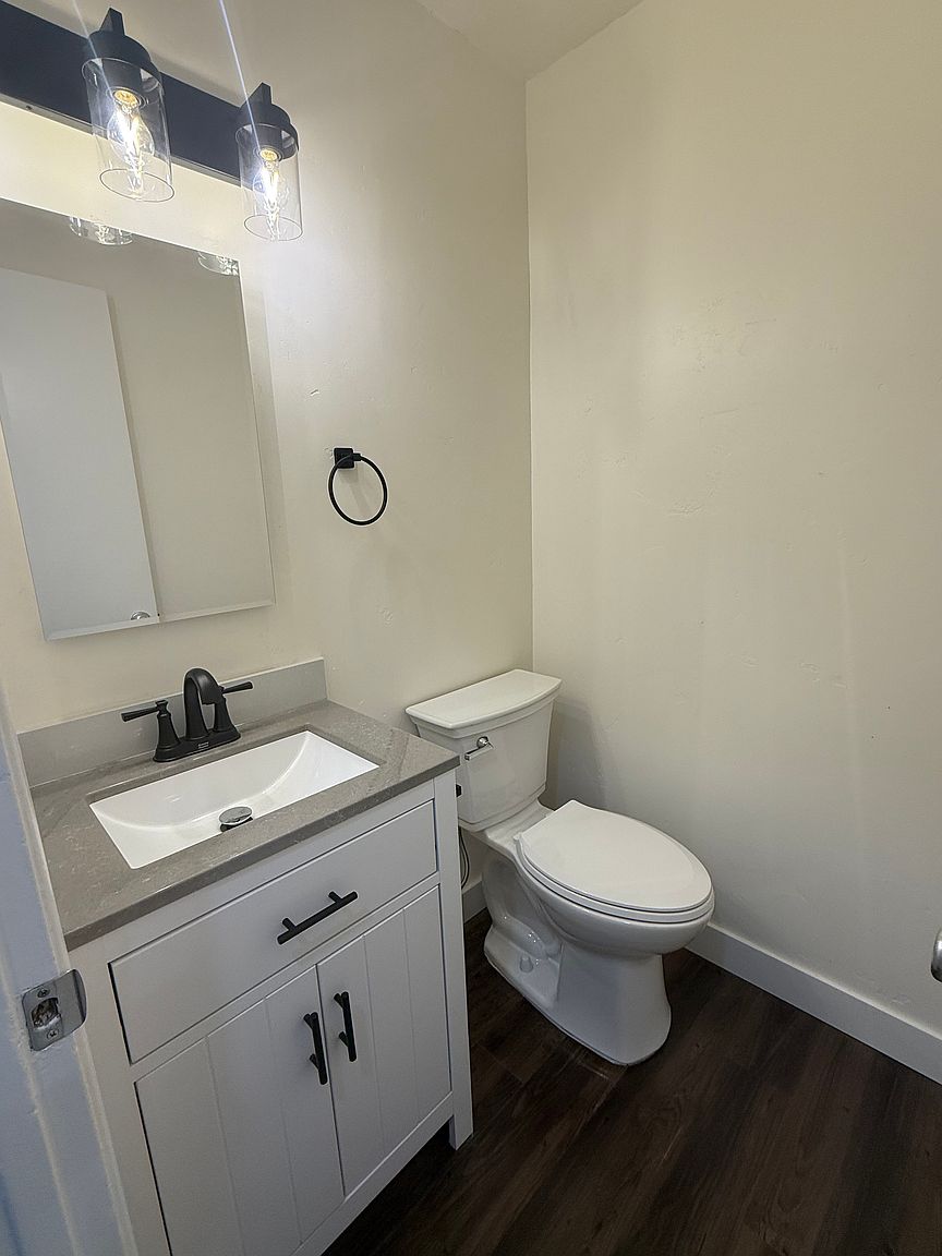 4674 Wilson Ave photo 5