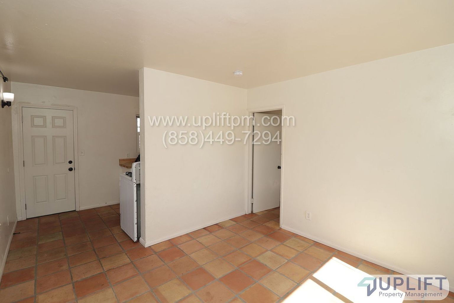 721 D St photo 4