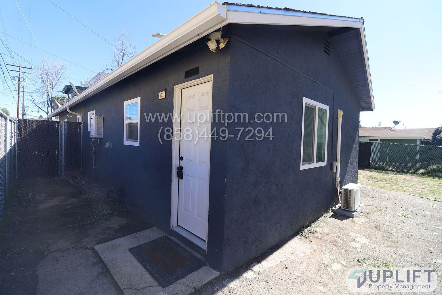 721 D St photo 2