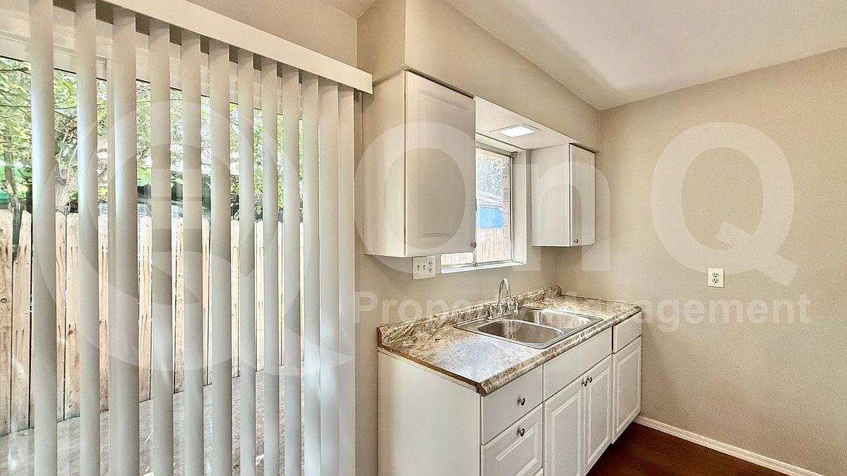 2201 W Belmont Ave Phoenix, AZ 85021 photo 5