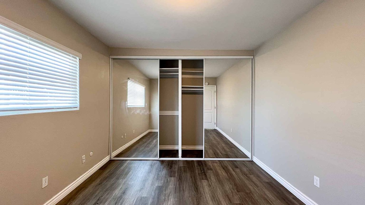 1 beds  1.0 baths photo 3