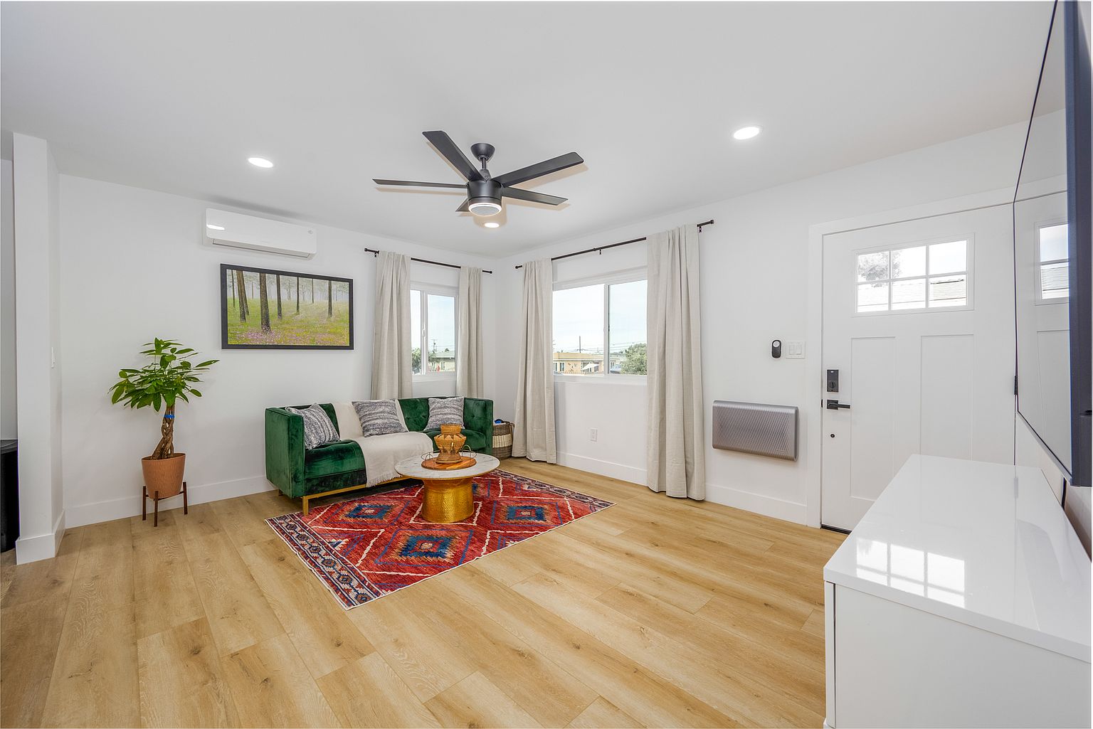 1241 13th St photo 2